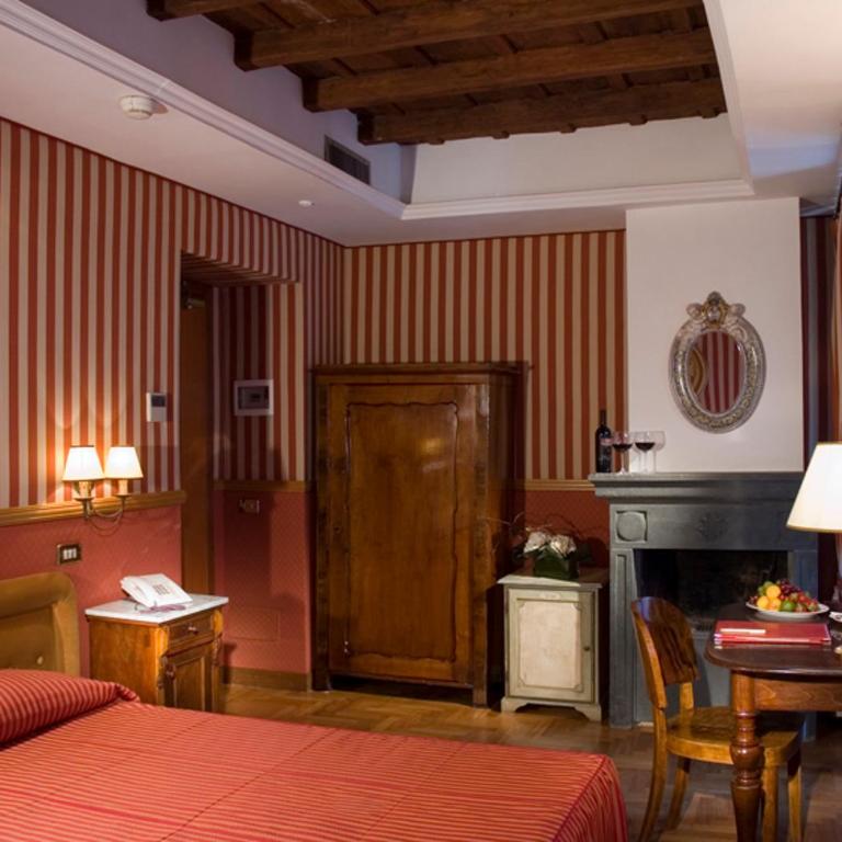 The Inn at the Spanish Steps Elegant Collection - GioielloJewel - Camera Matrimoniale Superior - 4