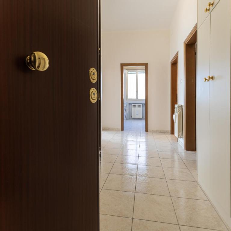 Carracci 29 - Two-Bedroom Apartment - 14