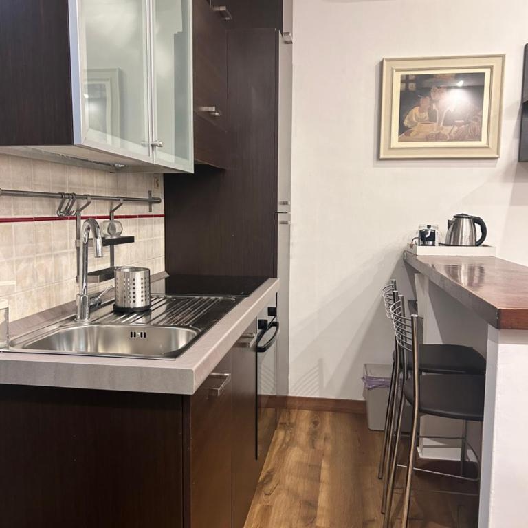 Love Roma Termini Apartment with Terrace - Appartamento con 1 Camera da Letto - 4