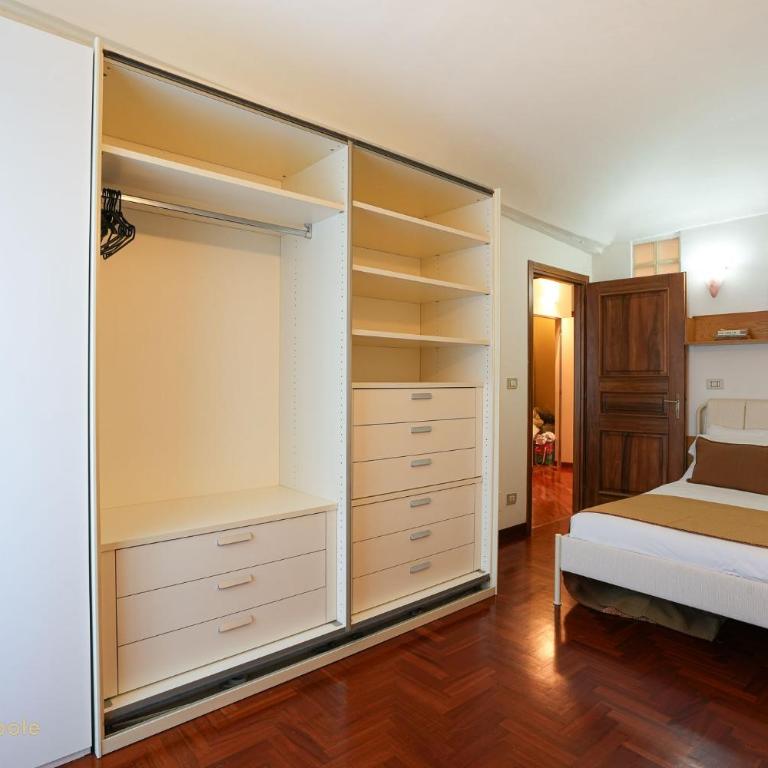 Mazzini Apartment, terrace & river view - Two-Bedroom Apartment - 13