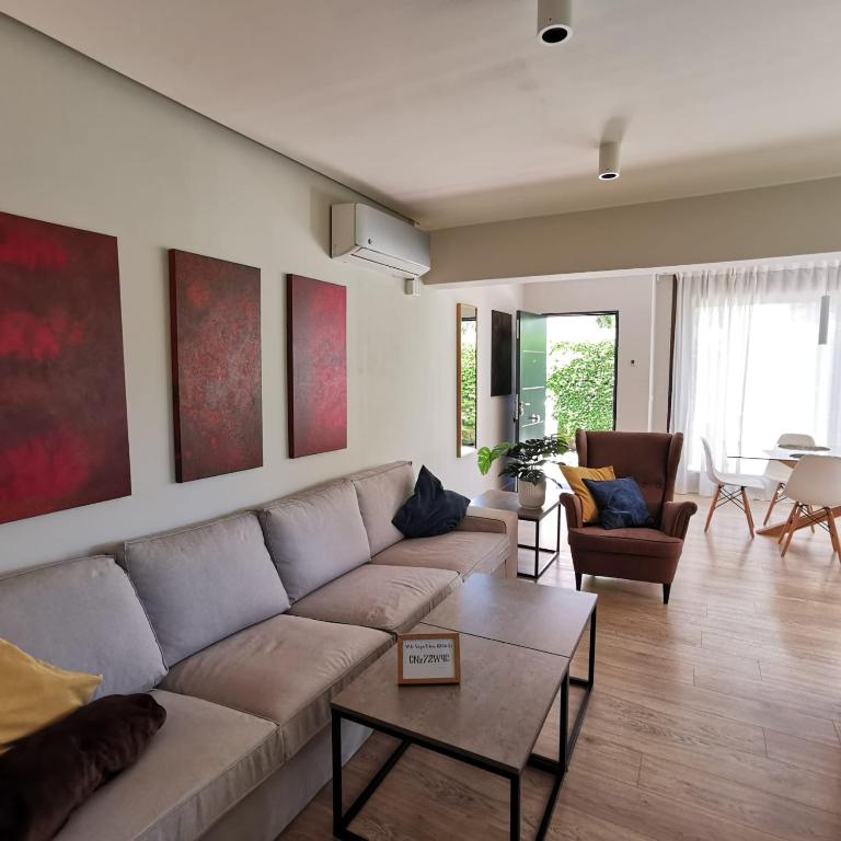 Modern house with pool, just 700m away from beach - Maisonette-Apartment - 11