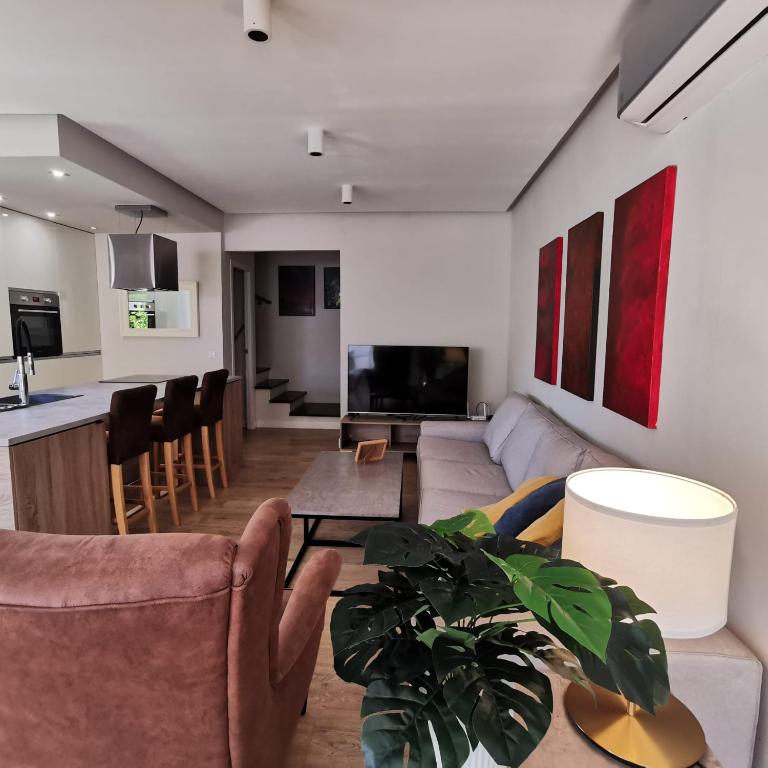 Modern house with pool, just 700m away from beach - Maisonette-Apartment - 15