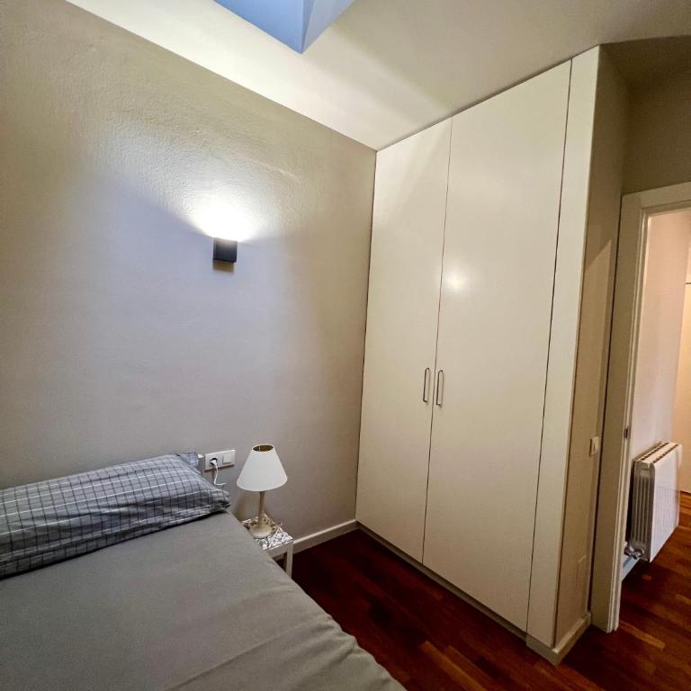 Luxury Modernist Penthouse next Paseo de Gracia - Three-Bedroom Apartment - 45