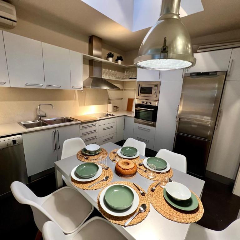 Luxury Modernist Penthouse next Paseo de Gracia - Three-Bedroom Apartment - 19