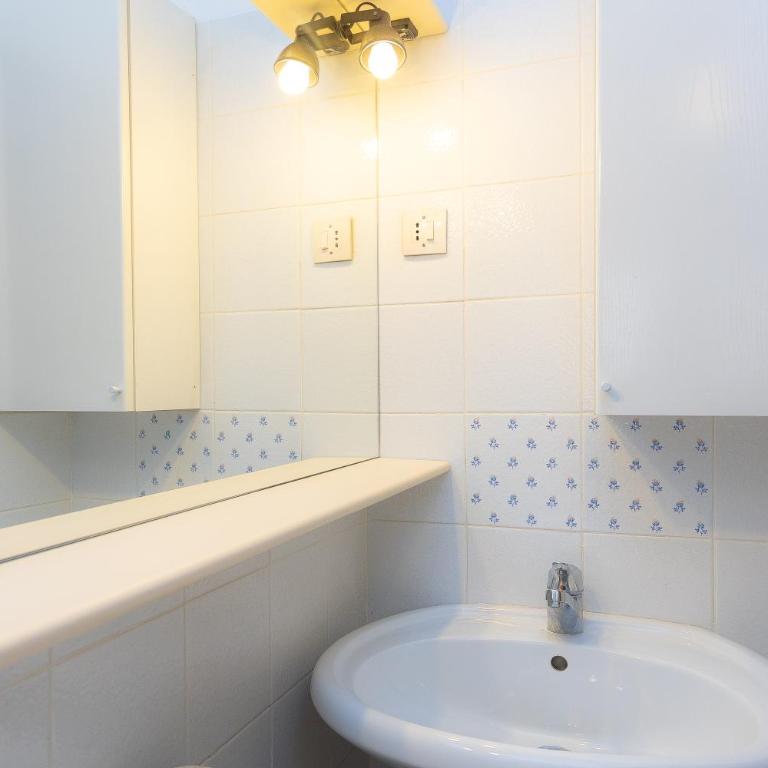 Amazing San Giovanni in Laterano - Three-Bedroom Apartment - 48