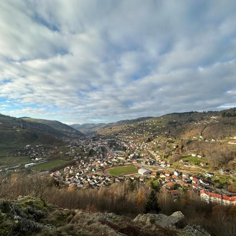 Gîte Le Pingu - spacieux, calme, plein sud - cabine sauna - 8 personnes - Haus mit 4 Schlafzimmern - 21