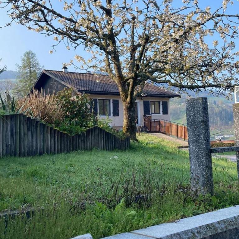 Gîte Le Pingu - spacieux, calme, plein sud - cabine sauna - 8 personnes - Haus mit 4 Schlafzimmern - 2