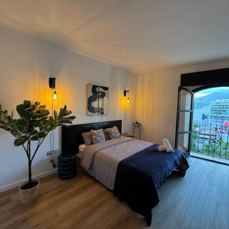 Modern and cosy apartment in the heart of Puerto Banús - Two-Bedroom Apartment - 15
