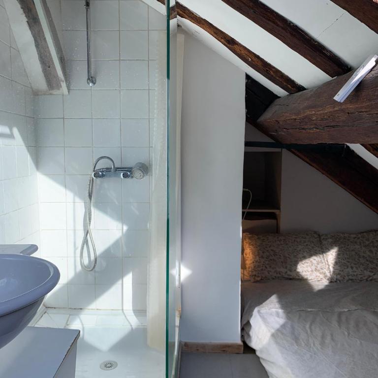 Cozy mezzanine studio in the heart of Paris - Appartement 1 Chambre - 8