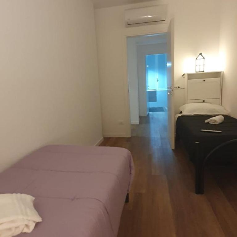 Max Rooms Bergamo - Camera Quadrupla con Bagno Privato - 10