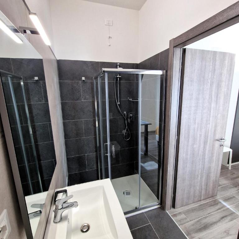 Berica Alloggi Turistici - Camera Matrimoniale/Doppia con Letti Singoli con Bagno Privato - 27