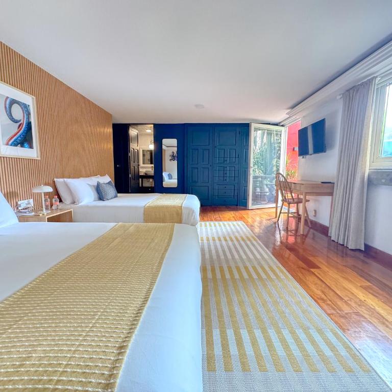 Hotel Boutique Casa Alebrije - Suite with Balcony - 2