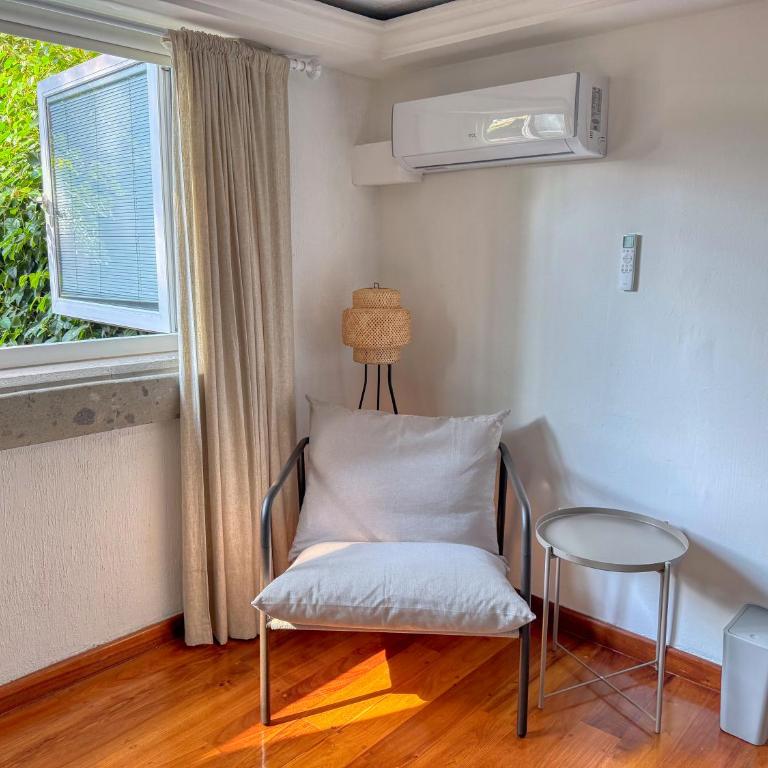 Hotel Boutique Casa Alebrije - Suite with Balcony - 4
