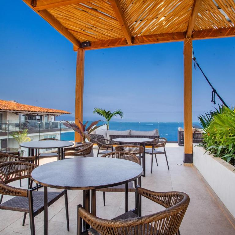 NEW Romantic Zone Gem at Nomada - Vacation Home - 24