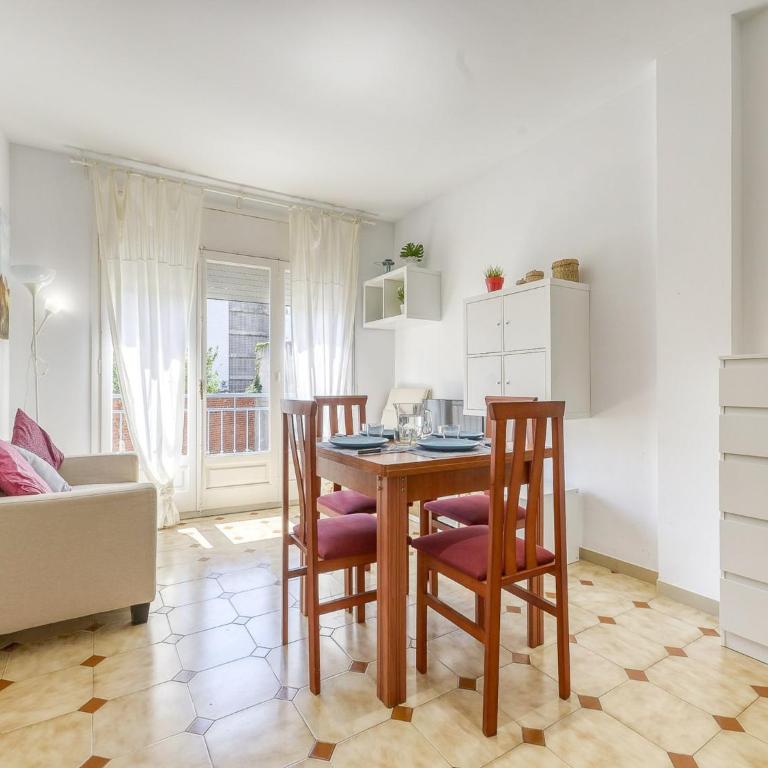 Apartment in Rosas near Platja de Roses Beach - Two-Bedroom Apartment - 2