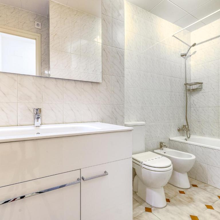 Apartment in Rosas near Platja de Roses Beach - Two-Bedroom Apartment - 16