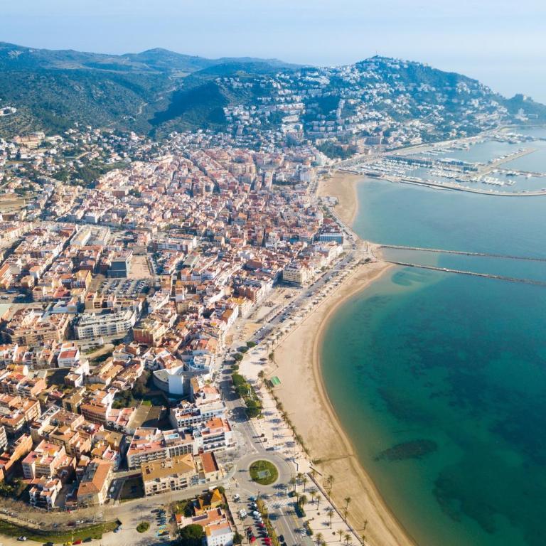 Apartment in Rosas near Platja de Roses Beach - Two-Bedroom Apartment - 20