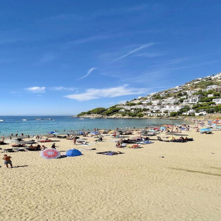 Apartment in Rosas near Platja de Roses Beach - Two-Bedroom Apartment - 26