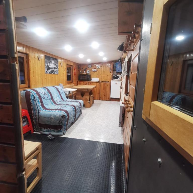 Caravane 4 personnes au camping d'Aussois - Bungalow Familial - 6