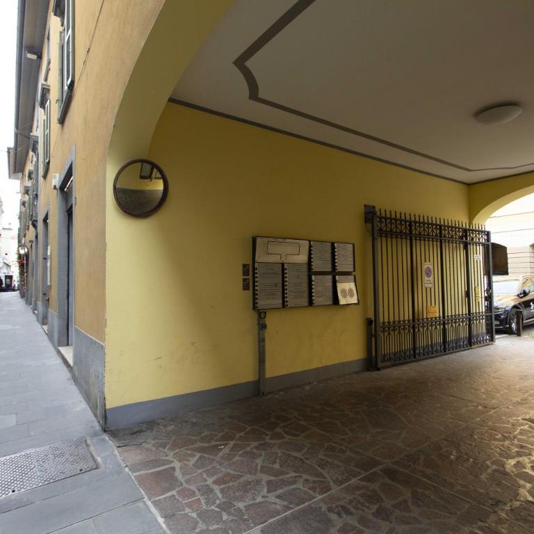 Max Rooms Bergamo - Camera Matrimoniale con Bagno Privato - 24
