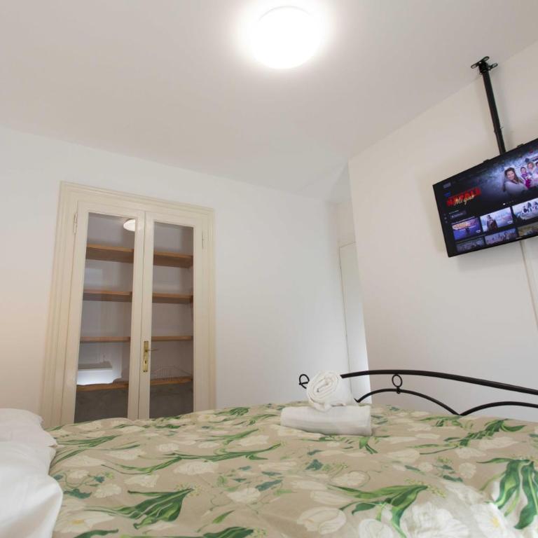 Max Rooms Bergamo - Camera Quadrupla con Bagno Privato - 5