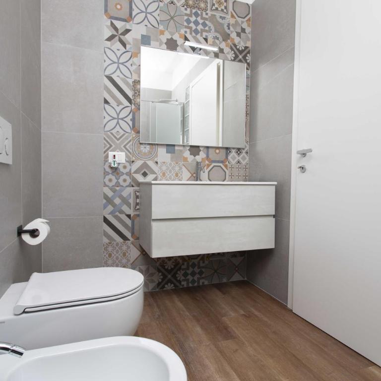Max Rooms Bergamo - Camera Matrimoniale con Bagno Privato - 7
