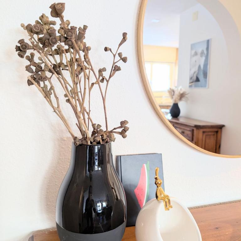 Sunny 3-Bedroom Apartment with Balcony & Parking - Apartment mit 3 Schlafzimmern - 13
