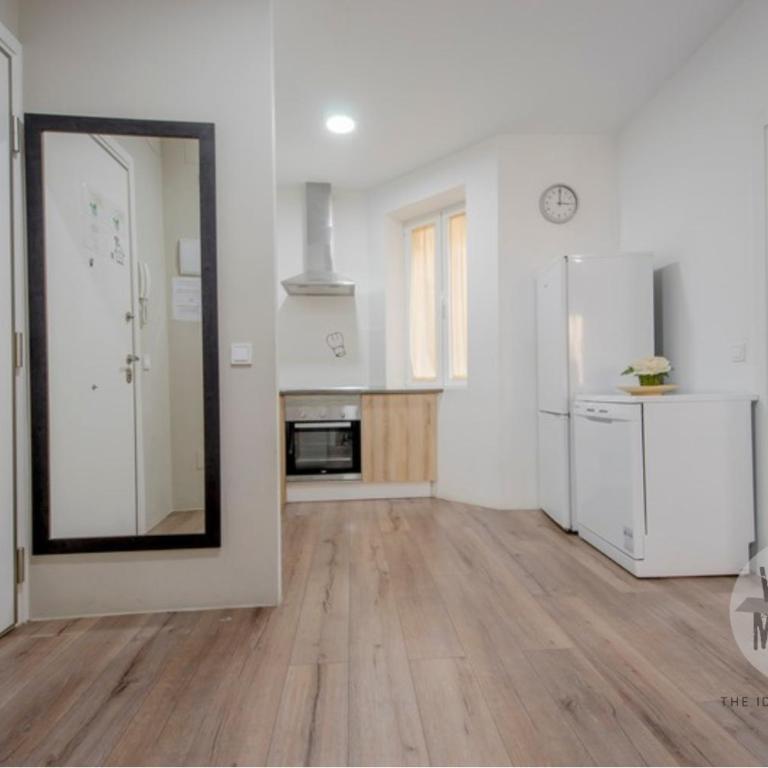 Confort y tradición para 7, conoce Toledo 77 - Apartment - 11