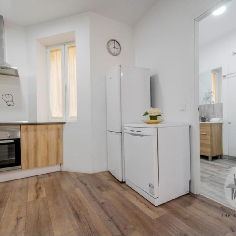 Confort y tradición para 7, conoce Toledo 77 - Apartment - 10