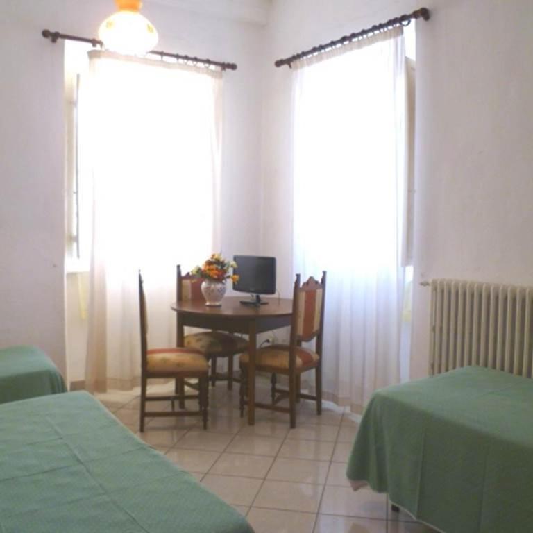 Albergo Ape Elbana - Camera Tripla - 1