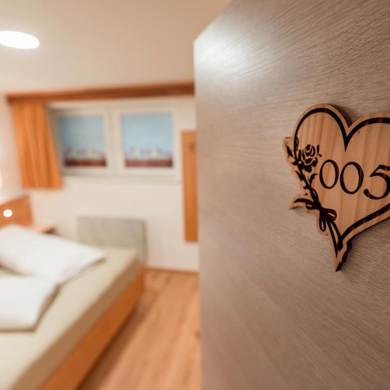 Hotel Ritterhof Ellmau - Doppelzimmer im Untergeschoss - 3