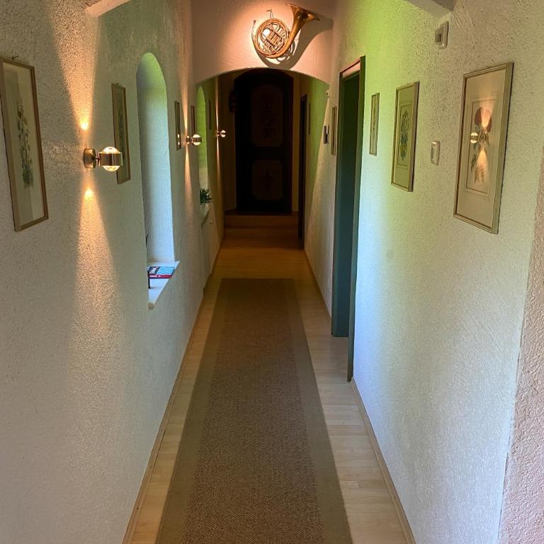 Haus Breitenberg im Allgäu - inklusive Bergbahnen und Skipass - Deluxe Apartment mit 2 Schlafzimmern und Gartenblick - 10