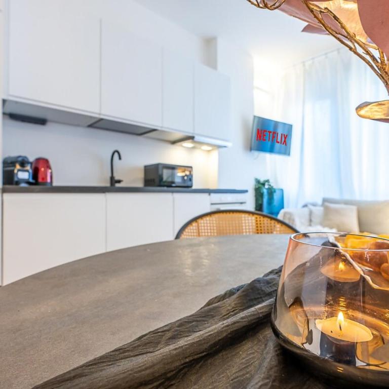 Navigli Duomo Chic Apartment WiFi AC - Appartamento con 1 Camera da Letto - 19