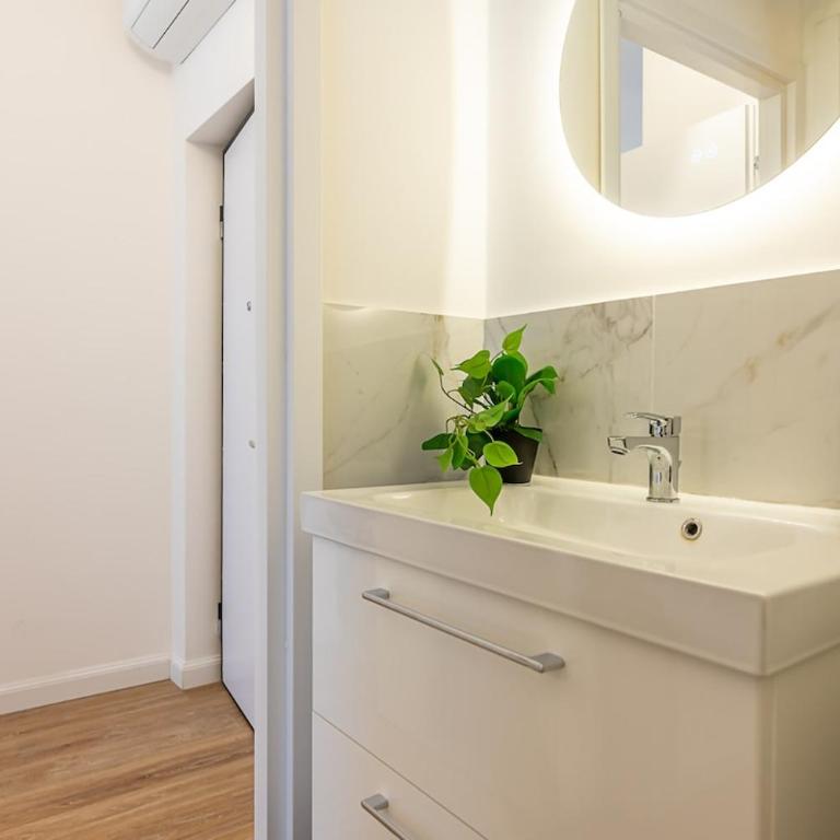 Navigli Duomo Chic Apartment WiFi AC - Appartamento con 1 Camera da Letto - 20