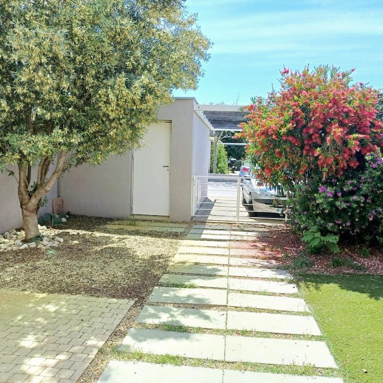 Villa Sète Villeroy - Three-Bedroom House - 34