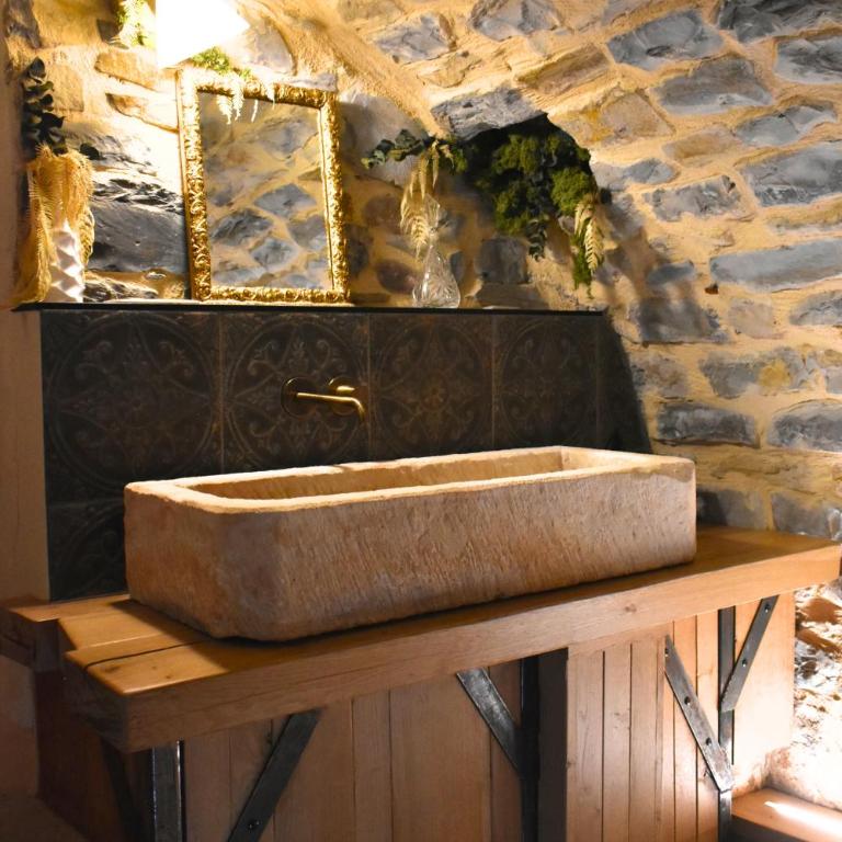 Hébergement insolite avec jacuzzi privatif Millau - Appartement Supérieur - 16