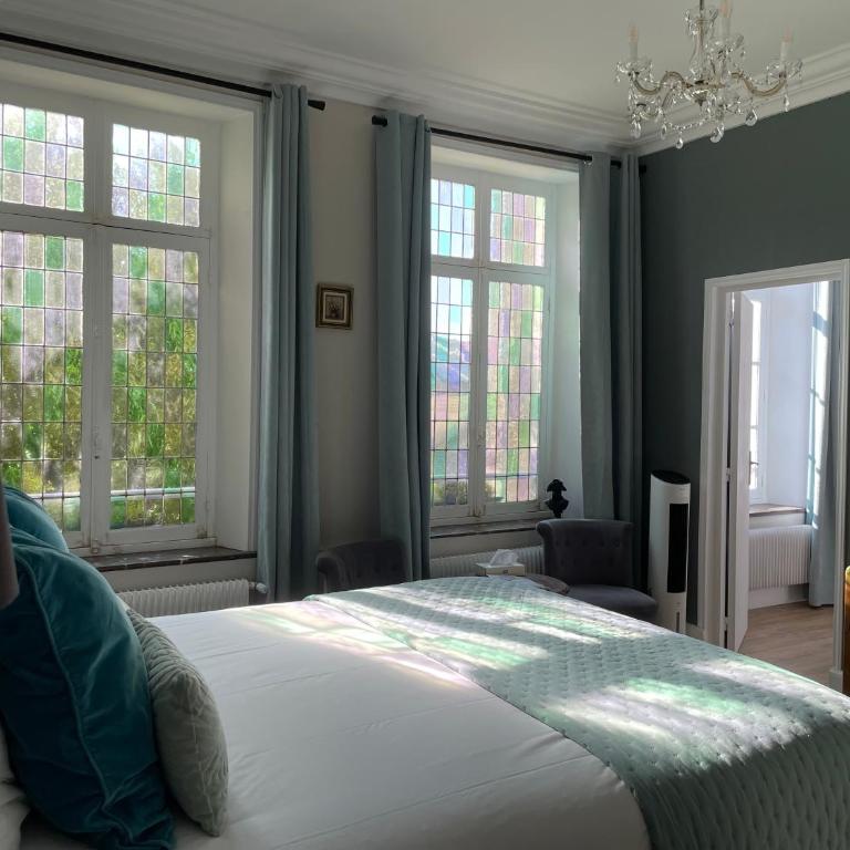 La Boulonnaise - Chambre Familiale avec Salle de Bains Privative - 9