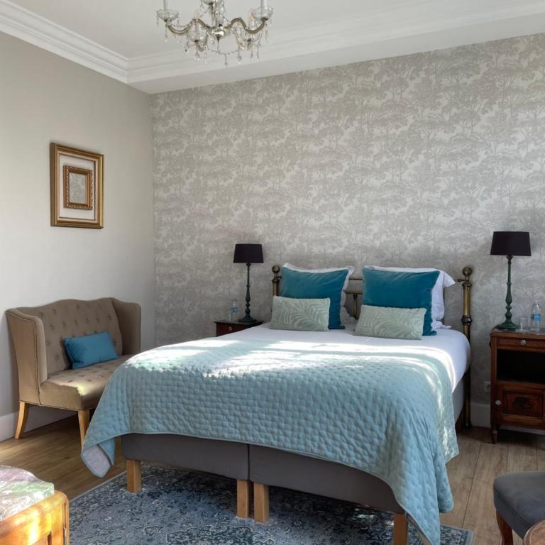 La Boulonnaise - Chambre Familiale avec Salle de Bains Privative - 8