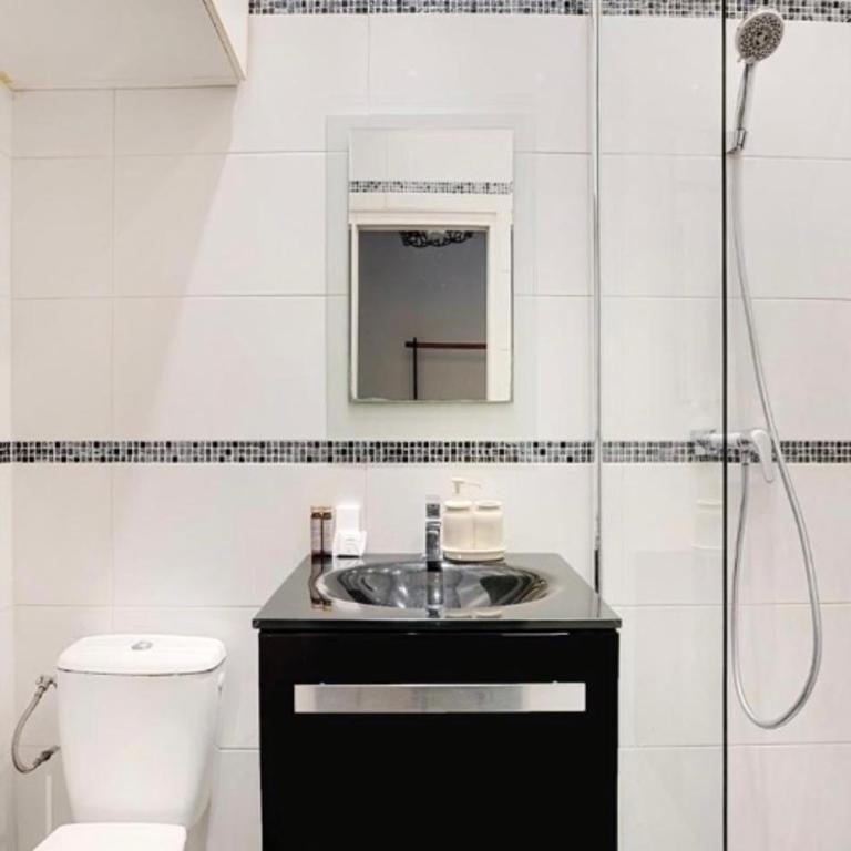Charmant studio au cœur de paris - One-Bedroom Apartment - 4