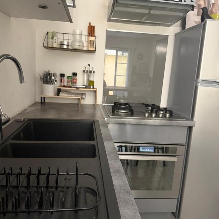 Bas de Villa à 15 min de Nice avec piscine - Appartement 1 Chambre - 10