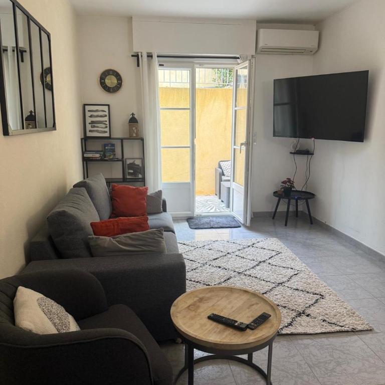 Bas de Villa à 15 min de Nice avec piscine - Appartement 1 Chambre - 8