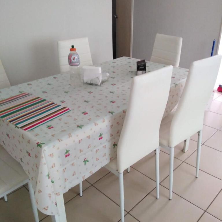 Spacious and cozy apartment, good location - Apartamento de 3 dormitorios - 20