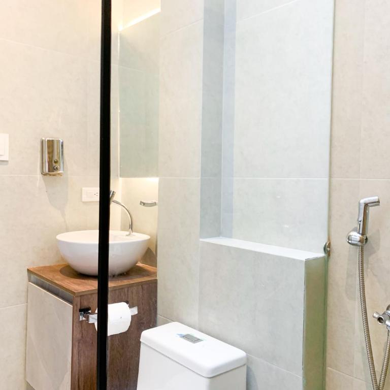 Lujosa y exclusiva casa en Salinas! Cerca de todo - Three-Bedroom Apartment - 18