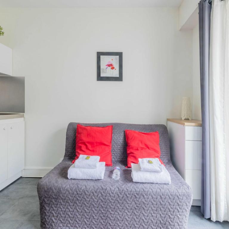 Studio near Bassin de la Villette - 2P balcony - Maison de Vacances - 4