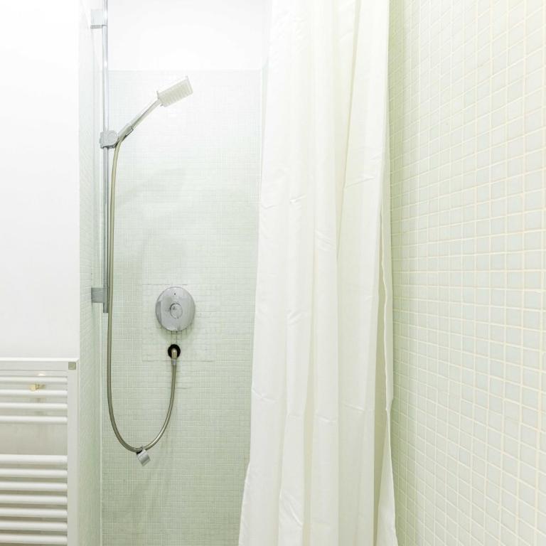 Charming studio 1P near Av Montaigne - Appartement - 11