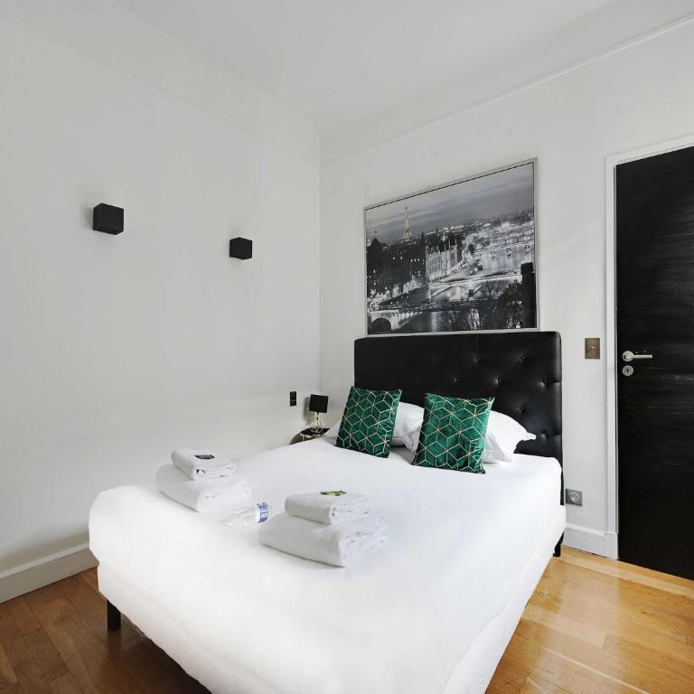 Nice and quiet 1BDR apartment 8th - BAIL MOBILITE - One-Bedroom Apartment - 8