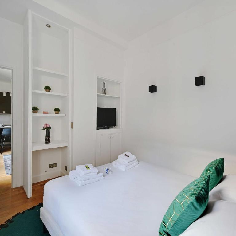 Nice and quiet 1BDR apartment 8th - BAIL MOBILITE - One-Bedroom Apartment - 7