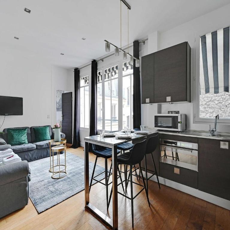 Nice and quiet 1BDR apartment 8th - BAIL MOBILITE - One-Bedroom Apartment - 10