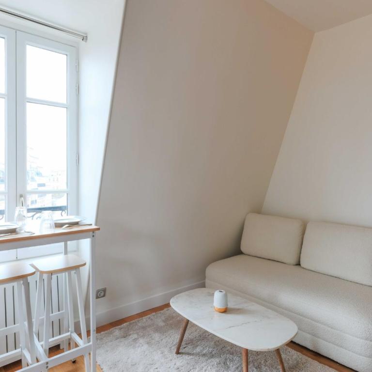 Bright apartment - 1 BDR 2 P - Etoile Trocadéro - One-Bedroom Apartment - 7