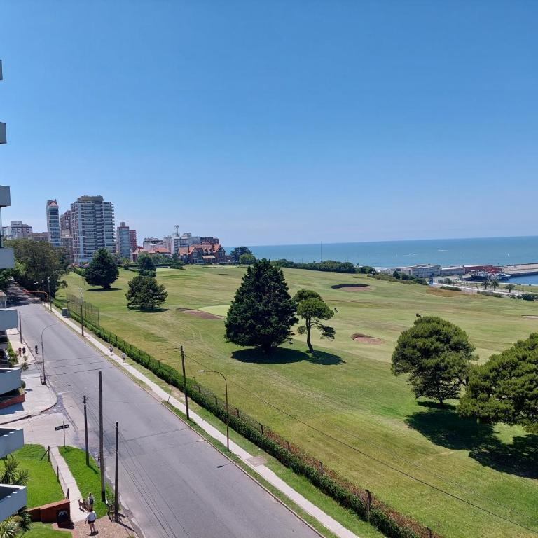 Departamento 3 Amb frente al Golf Zona Playa Grande - Solamente grupo familiar - Apartamento de 2 dormitorios - 10